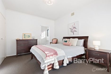 Property photo of 66 Third Avenue Rosebud VIC 3939