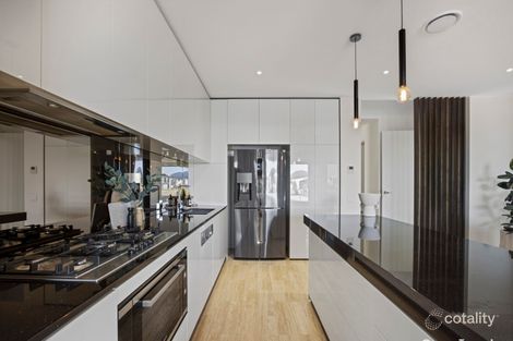 Property photo of 11 Concourse Drive Mermaid Waters QLD 4218