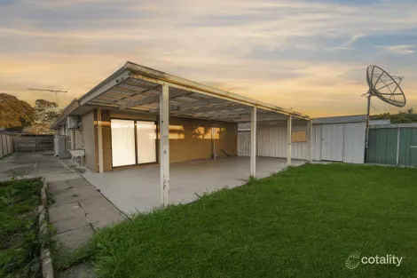 Property photo of 15 Piccadilly Crescent Keysborough VIC 3173