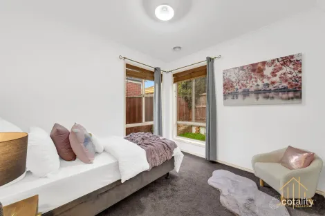 Property photo of 21 George Frederick Road Cranbourne West VIC 3977
