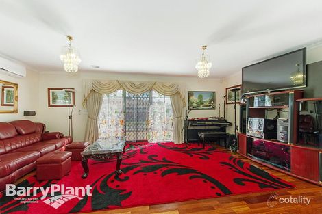 Property photo of 15 Feldspar Close St Albans VIC 3021