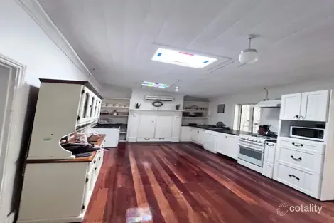 Property photo of 8 Thorn Street York WA 6302