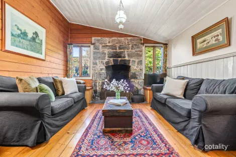 Property photo of 27 Regent Street Port Fairy VIC 3284