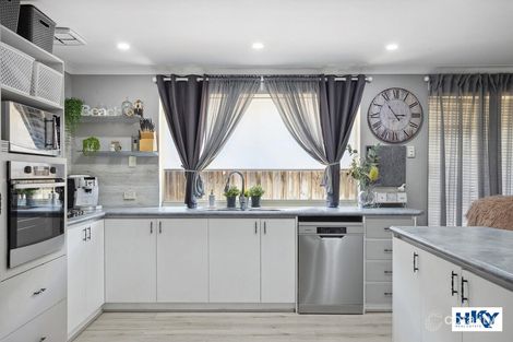 Property photo of 14 Madigan Way Ellenbrook WA 6069