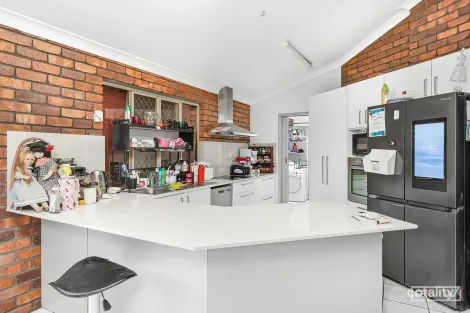 Property photo of 54 Alfred Road Parkhurst QLD 4702