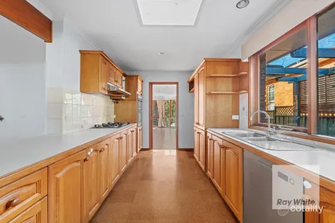 Property photo of 41 Cheadle Crescent Bundoora VIC 3083