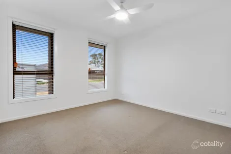 Property photo of 28 Barritt Road Munno Para Downs SA 5115