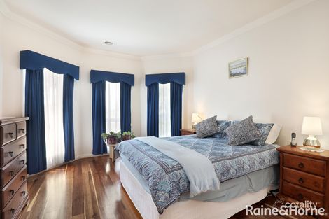 Property photo of 17 Cambridge Crescent Roxburgh Park VIC 3064
