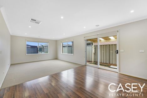 Property photo of 11 Tipperary Way Cranbourne East VIC 3977
