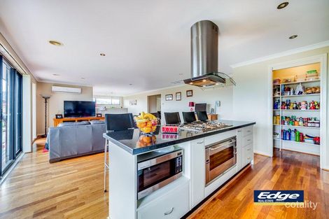 Property photo of 10 Galbraith Close Banks ACT 2906