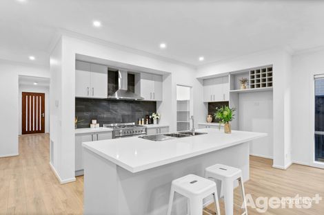 Property photo of 59 Shearjoy Loop Clyde North VIC 3978