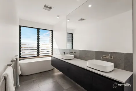 Property photo of 32 Coomaroo Crescent Minyama QLD 4575