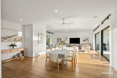 Property photo of 32 Coomaroo Crescent Minyama QLD 4575