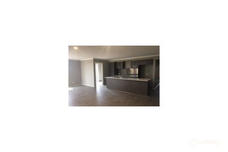 Property photo of 8 Papas View Wyndham Vale VIC 3024