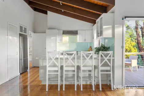 Property photo of 42 Wycliffe Crescent Eltham VIC 3095