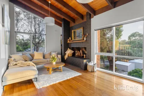 Property photo of 42 Wycliffe Crescent Eltham VIC 3095