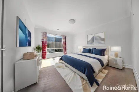Property photo of 39 Barrington Circuit Caroline Springs VIC 3023