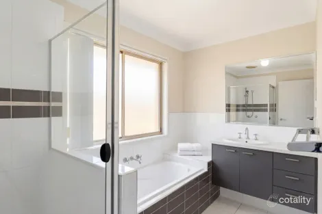 Property photo of 16 Keswick Redland Bay QLD 4165