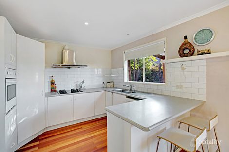 Property photo of 2 Heathcote Drive Forest Hill VIC 3131