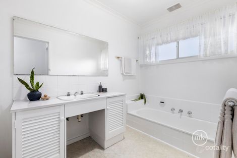 Property photo of 22 Sainsbury Avenue Greensborough VIC 3088
