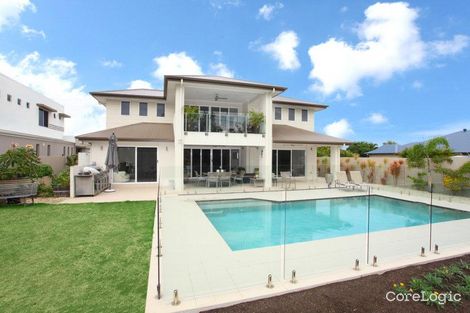 Property photo of 33 The Peninsula Helensvale QLD 4212