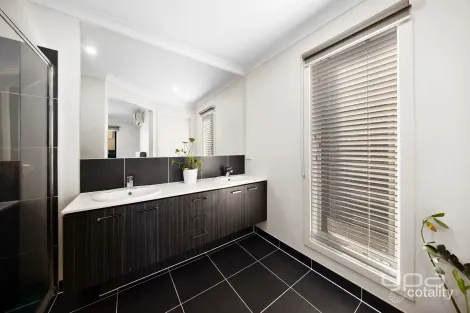 Property photo of 2 Andaman Place Point Cook VIC 3030