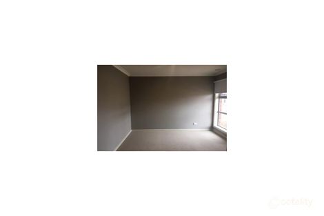 Property photo of 8 Papas View Wyndham Vale VIC 3024