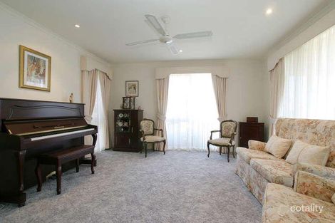 Property photo of 16 Wickham Court Chirnside Park VIC 3116