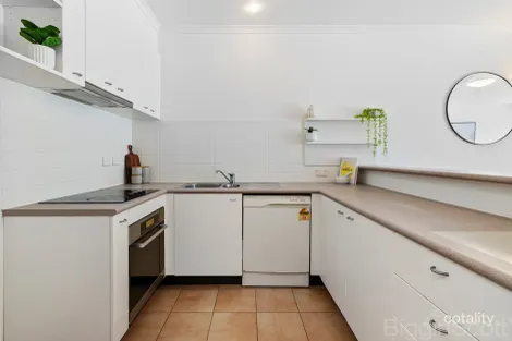 Property photo of 21/20 Esplanade St Kilda VIC 3182