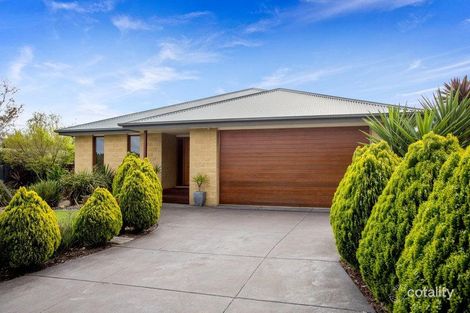 61 Summerfield Dr, Mornington, VIC 3931