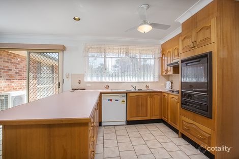 Property photo of 2 Campbell Parade Mannering Park NSW 2259