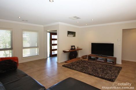 Property photo of 1/9 Budawang Place Tatton NSW 2650