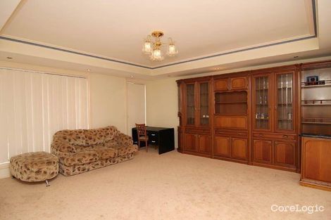 Property photo of 19 Klein Crescent Roxburgh Park VIC 3064