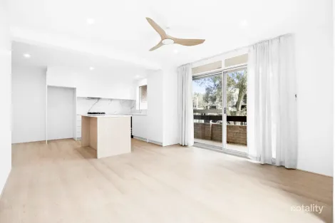 4/37 Park St, Narrabeen, NSW 2101