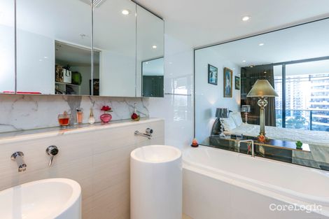 Property photo of 701/1 Oracle Boulevard Broadbeach QLD 4218