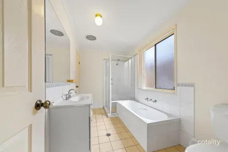 Property photo of 8 Franklin Drive Lake Munmorah NSW 2259