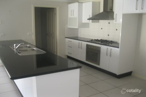 Property photo of 22 Willott Close Eglinton NSW 2795