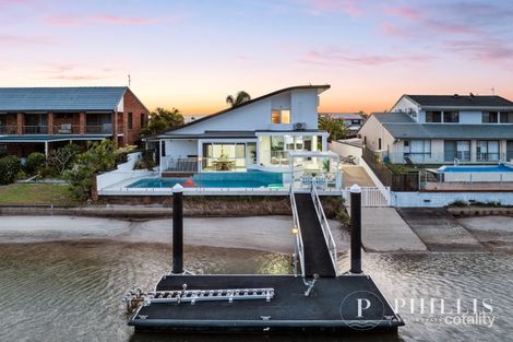 11 Seaspray St, Paradise Point, QLD 4216