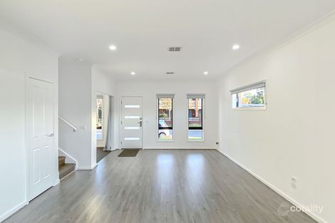 35 Kennedy Pde, Roxburgh Park, VIC 3064