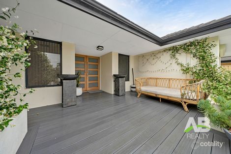 Property photo of 124 Elliot Road Hocking WA 6065