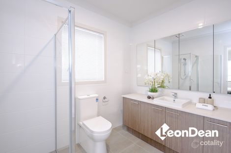 Property photo of 23 Coachella Way Berwick VIC 3806