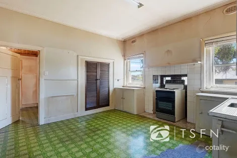 Property photo of 14 Spring Gully Road Quarry Hill VIC 3550