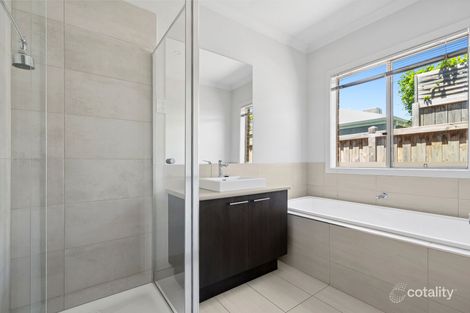 Property photo of 5 Aristotle Street Mount Duneed VIC 3217