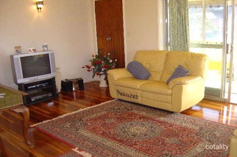 Property photo of 10 Eider Avenue Paradise Point QLD 4216