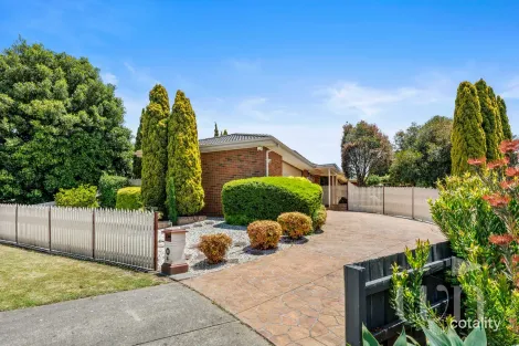 4 Olga Pl, Mount Martha, VIC 3934