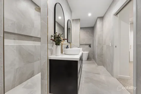 Property photo of 7 Exmoor Court Alfredton VIC 3350