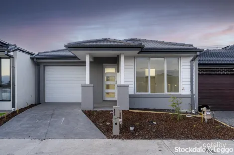 42 Brown Bvd, Donnybrook, VIC 3064