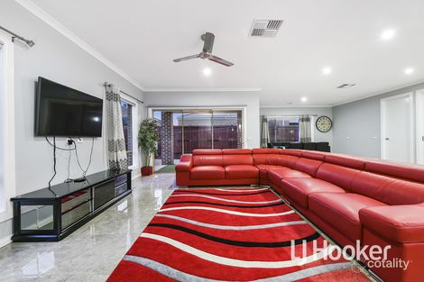 Property photo of 19 Avonbury Circuit Cranbourne West VIC 3977