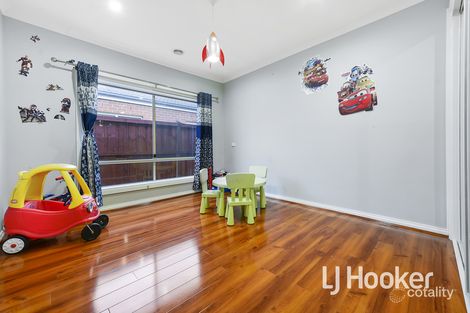 Property photo of 19 Avonbury Circuit Cranbourne West VIC 3977