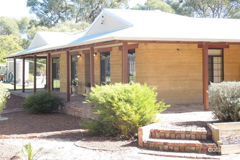 Property photo of 442 Mulga Drive Parklands WA 6180